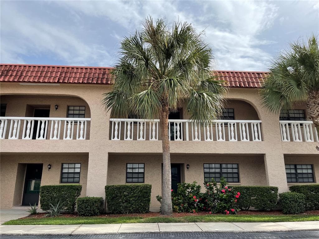 1750 BELLEAIR FOREST DRIVE UNIT A4