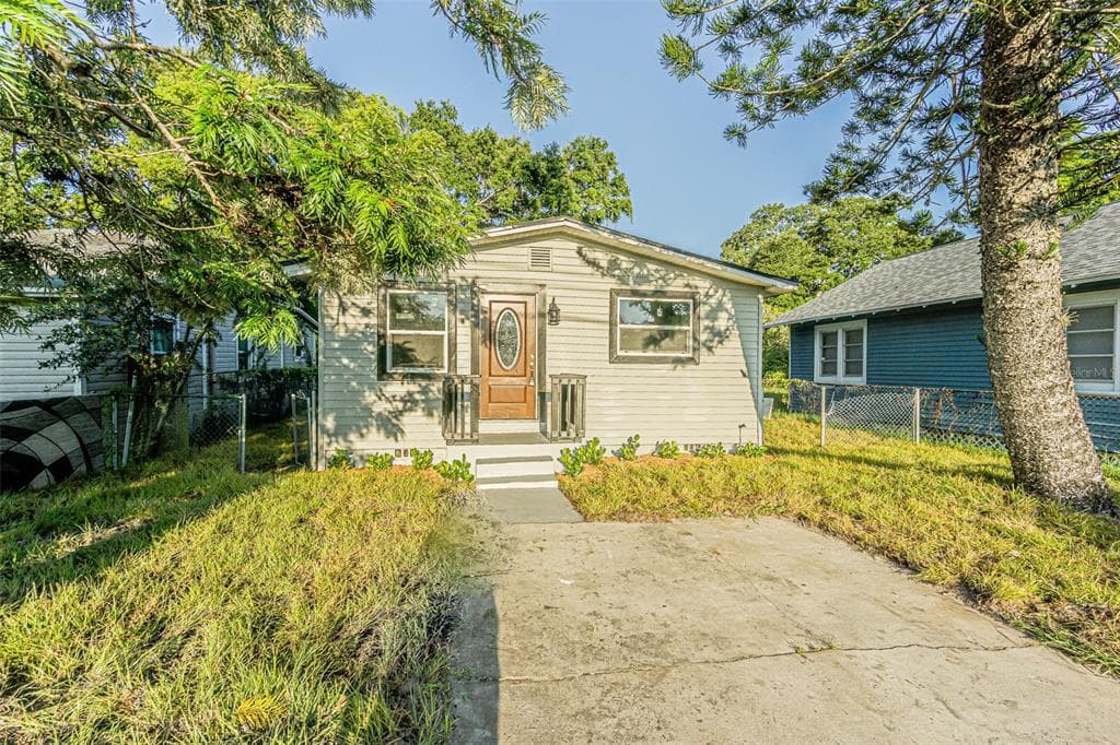 1929 24TH STREET S ST PETERSBURG, FL 33712