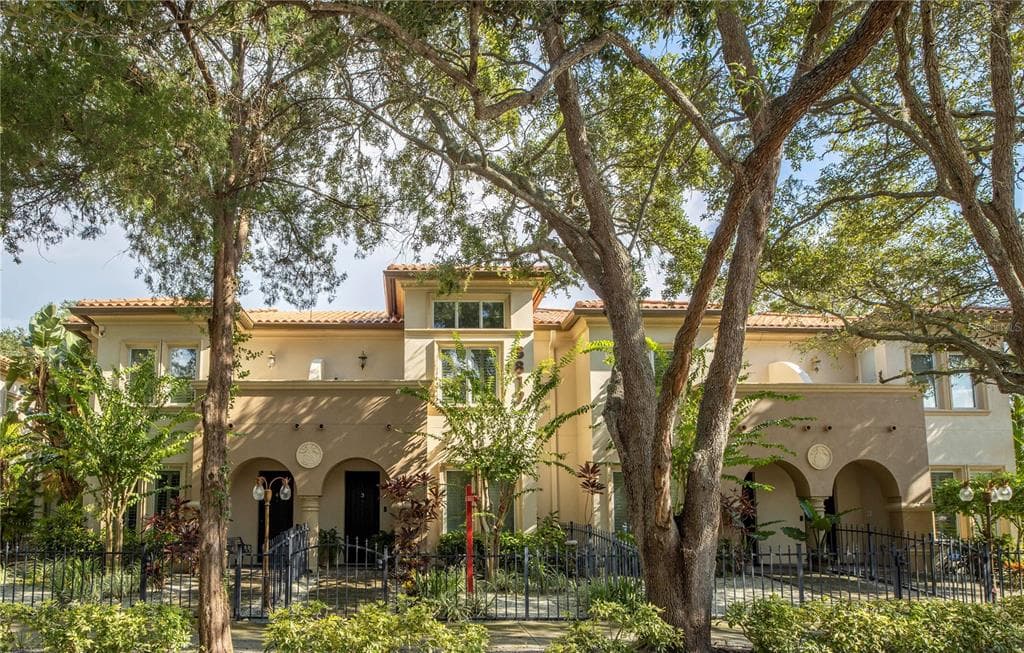3817 W DALE AVENUE UNIT 3 TAMPA, FL 33609