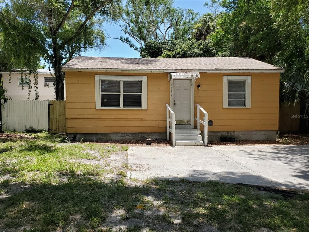2226 10TH STREET S ST PETERSBURG, FL 33705