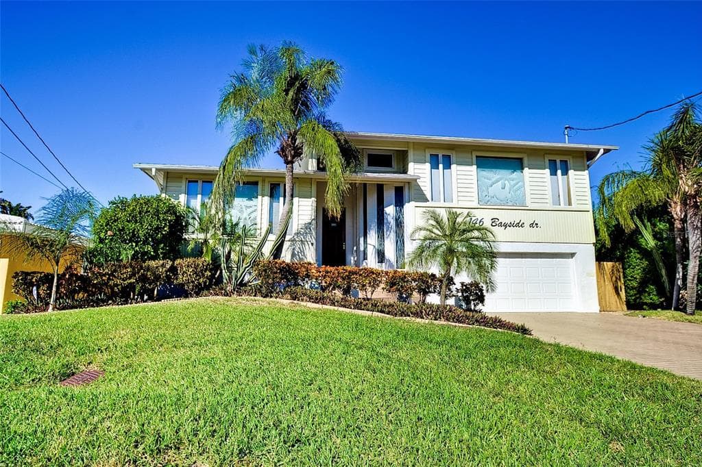 146 BAYSIDE DRIVE