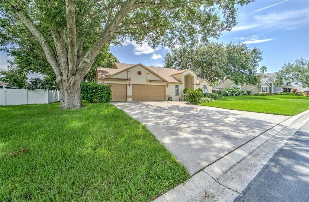 2716 BUCKHORN OAKS DRIVE
