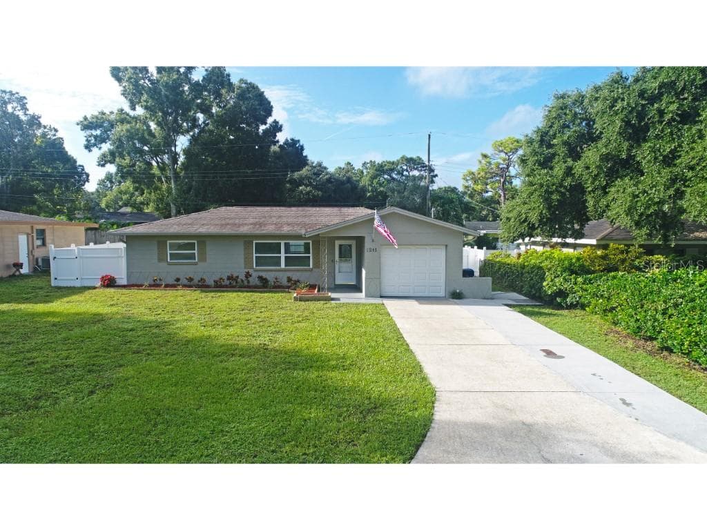1241 10TH COURT SW