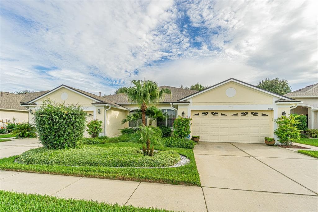 31804 BLYTHEWOOD WAY WESLEY CHAPEL, FL 33543