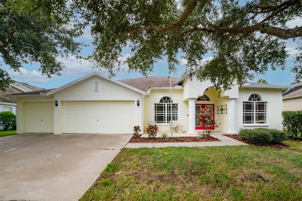 16141 BRIDGEDALE DRIVE LITHIA, FL 33547