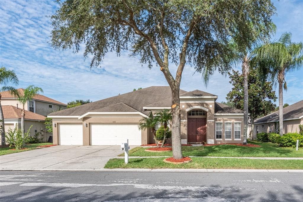 2210 BRIANA DRIVE BRANDON, FL 33511
