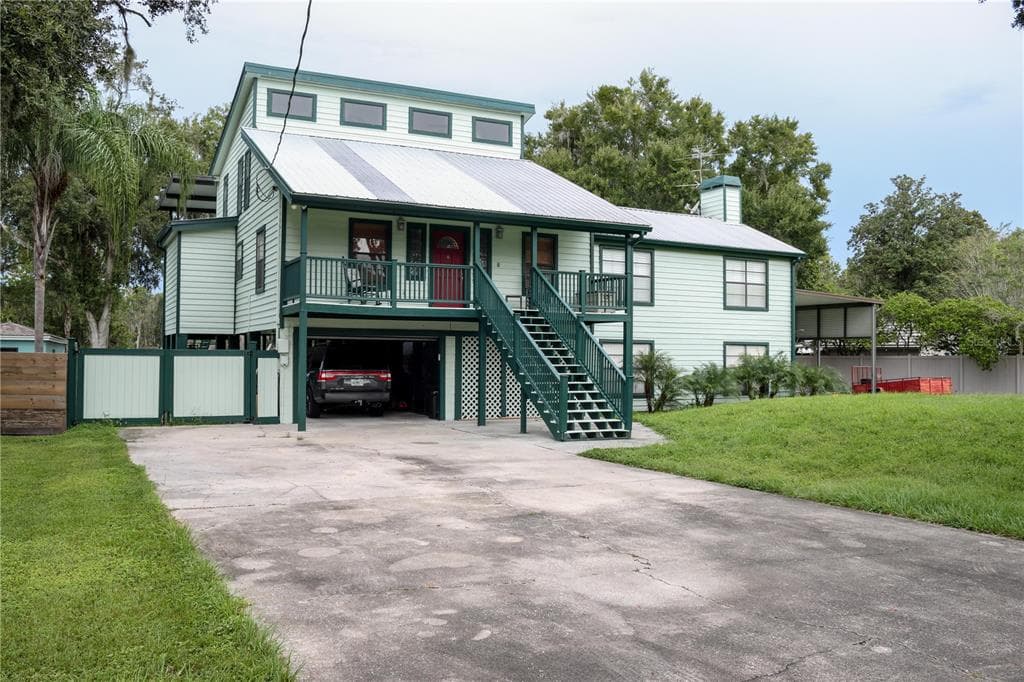 2603 W LUTZ LAKE FERN ROAD LUTZ, FL 33558