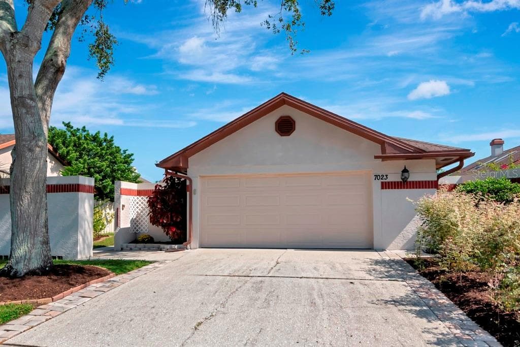 7023 DRURY STREET TAMPA, FL 33635