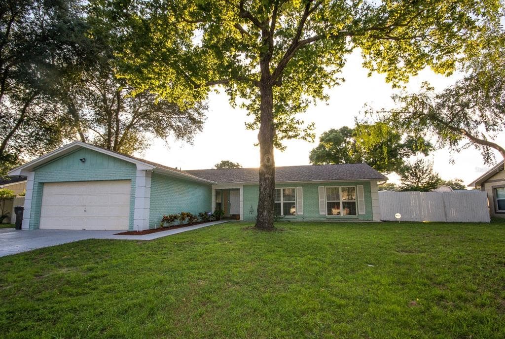 1804 OAKHURST STREET BRANDON, FL 33511