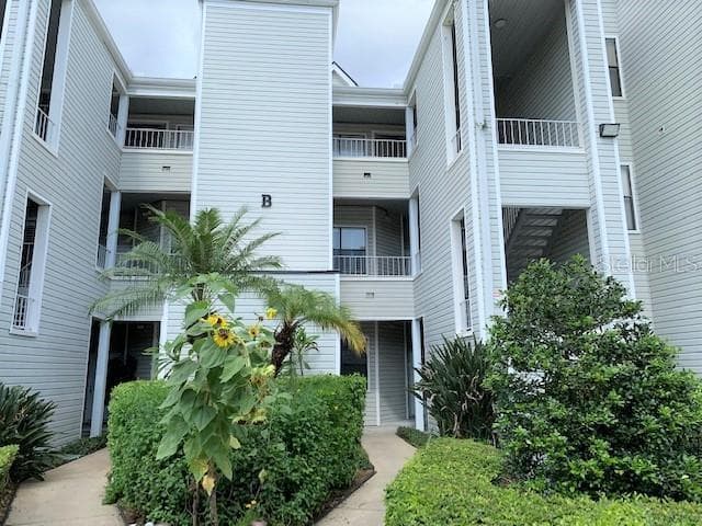3127 W SLIGH AVENUE UNIT 203B TAMPA, FL 33614