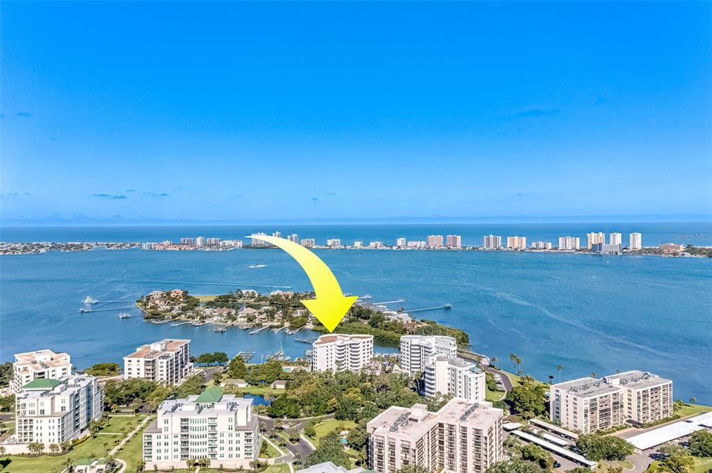 1 SEASIDE LANE UNIT 702 BELLEAIR, FL 33756
