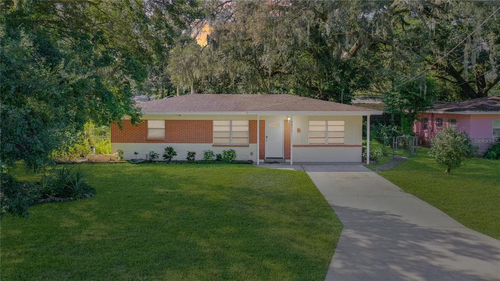 3011 E FERN STREET TAMPA, FL 33610