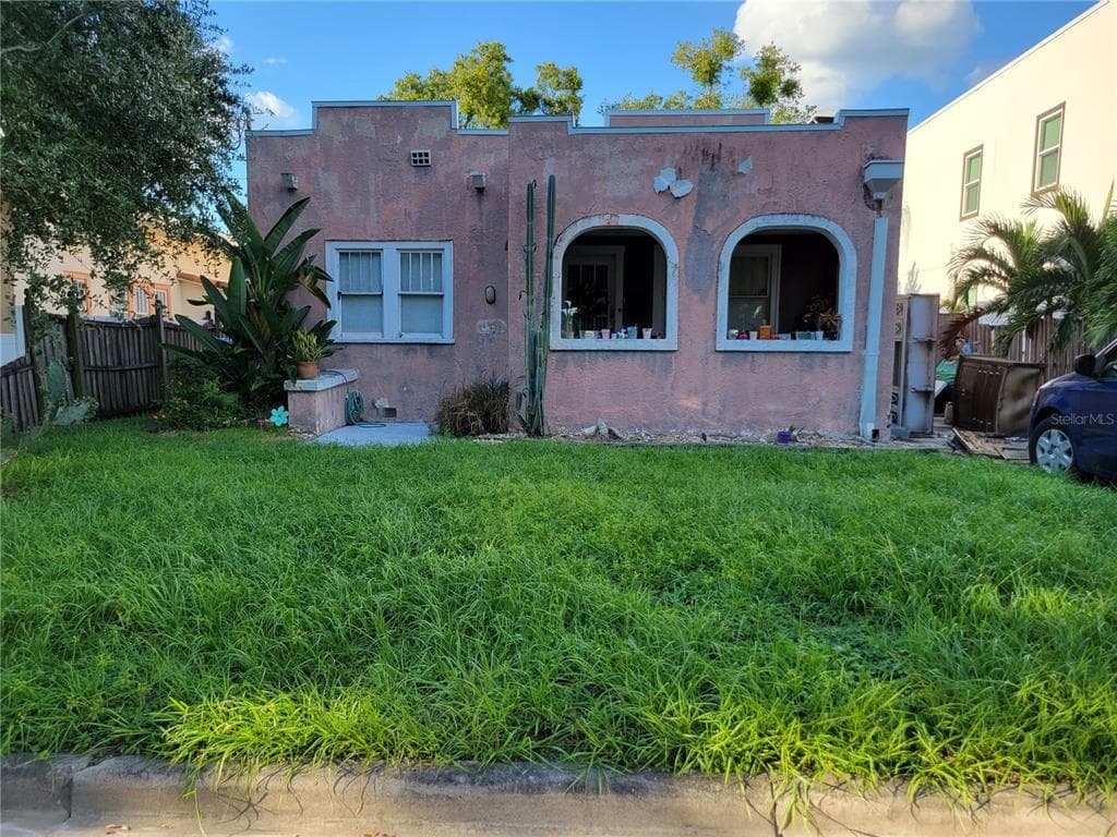 3205 W SANTIAGO STREET TAMPA, FL 33629
