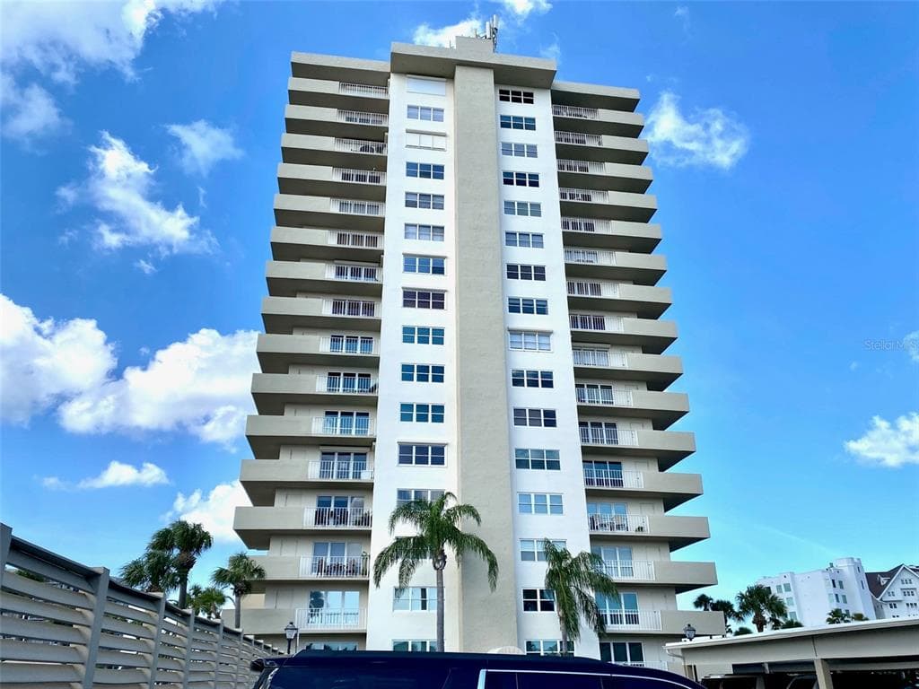 1621 GULF BOULEVARD UNIT P-C CLEARWATER, FL 33767