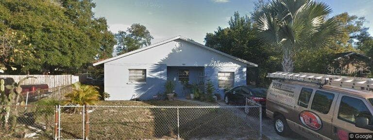 3606 E HENRY AVENUE TAMPA, FL 33610