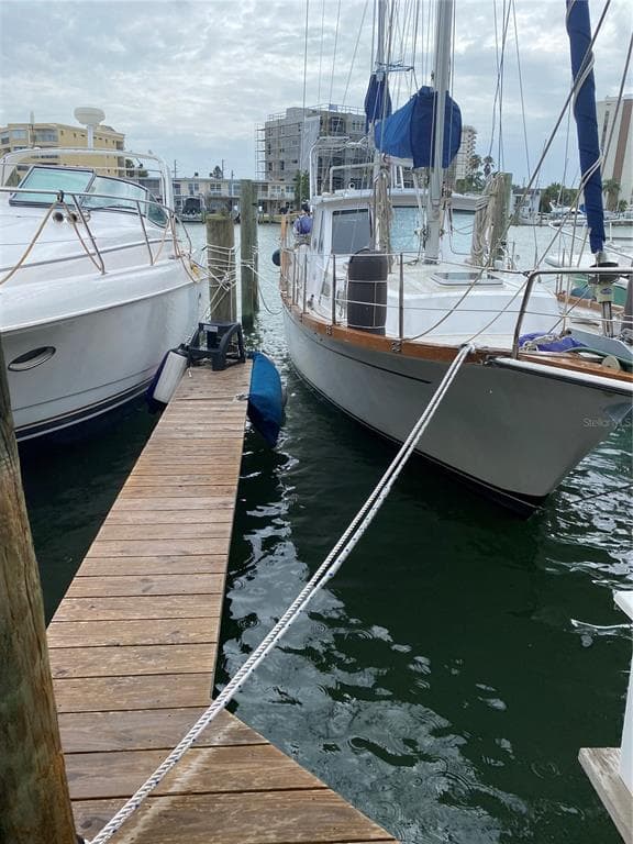 200 WINDWARD PASSAGE UNIT 106