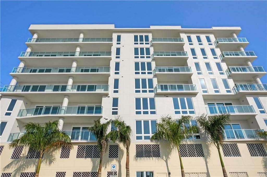 15 AVALON STREET UNIT 504 CLEARWATER, FL 33767