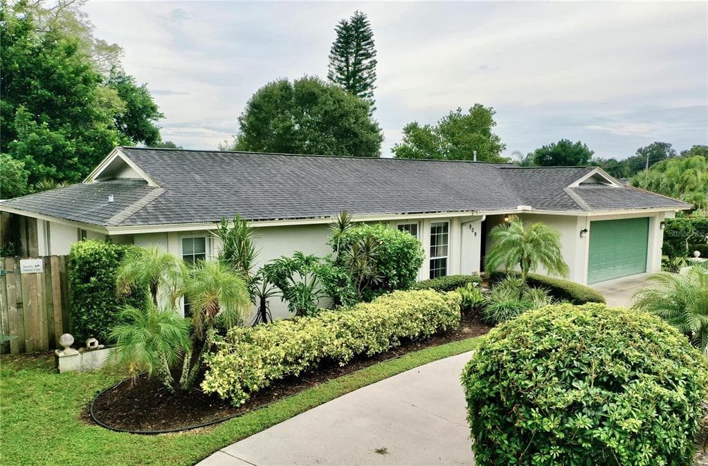 909 RICHARDS AVE CLEARWATER, FL 33755