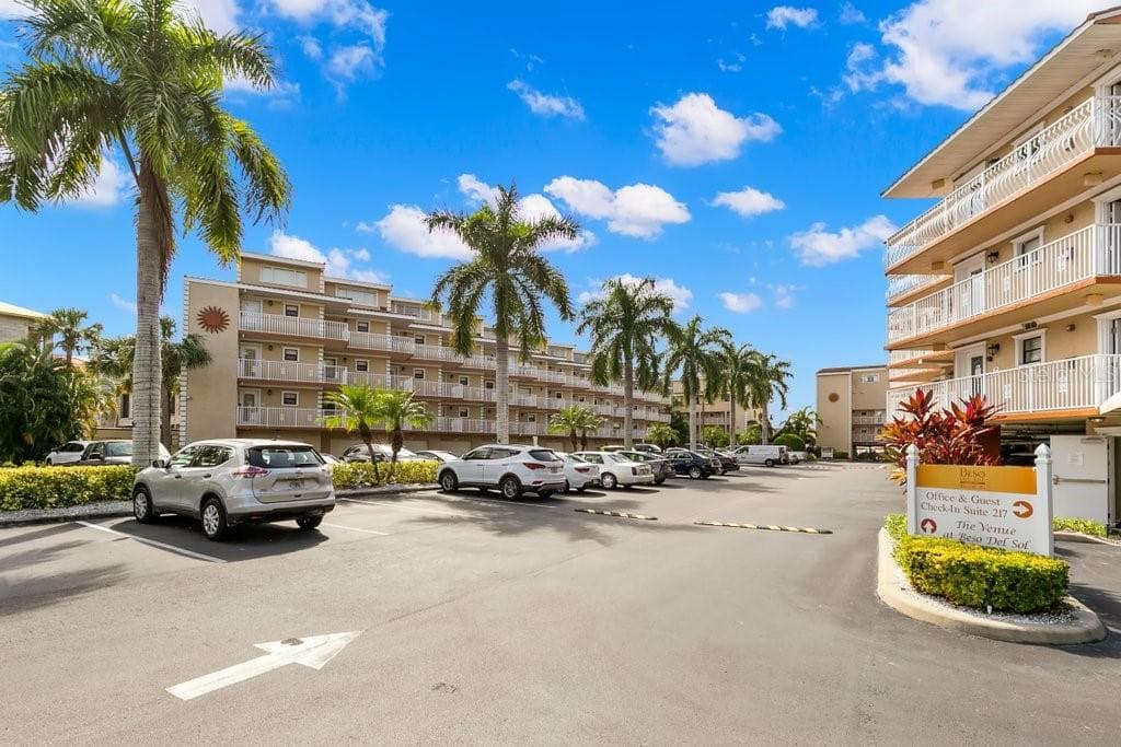1420 BAYSHORE BOULEVARD UNIT 409 DUNEDIN, FL 34698