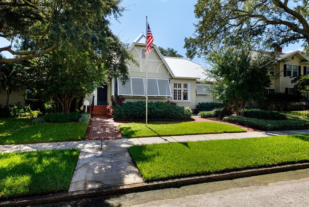 626 16TH AVENUE NE ST PETERSBURG, FL 33704
