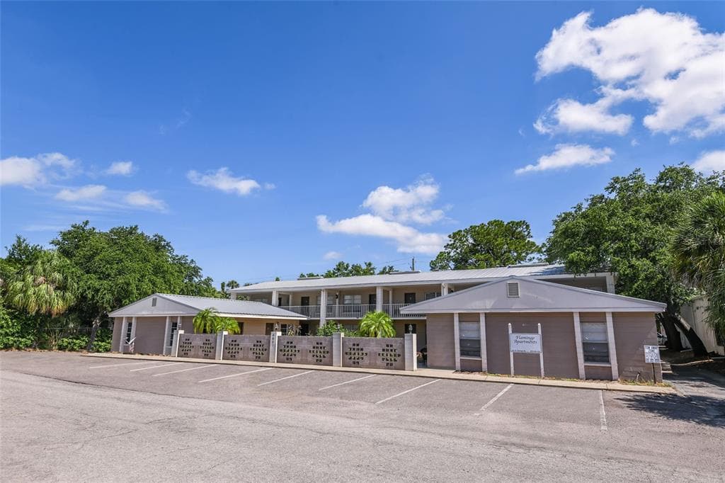 4807 W FLAMINGO ROAD UNIT 2 TAMPA, FL 33611