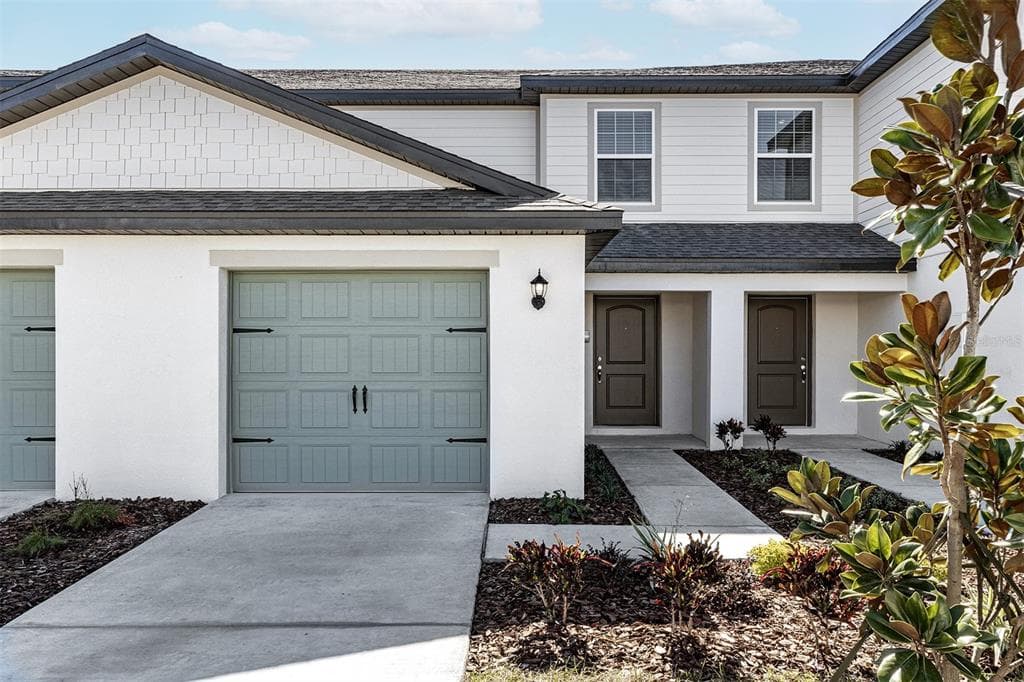 1640 WYNFORD CIRCLE TAVARES, FL 32778
