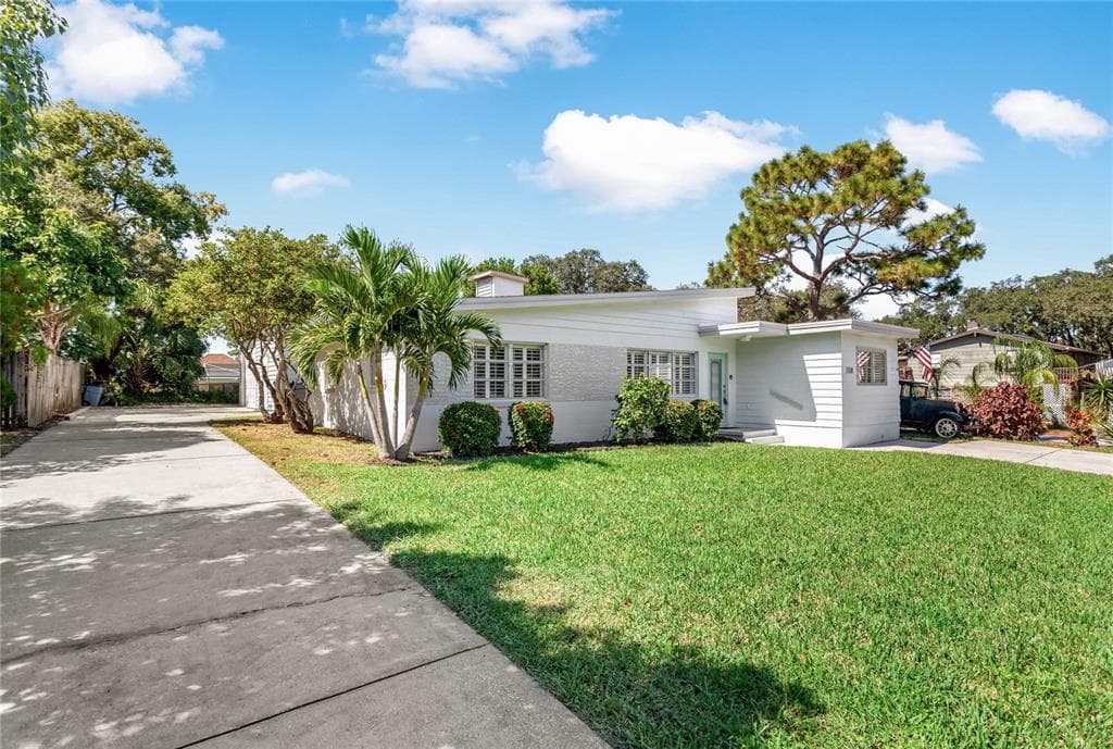 1108 N FLORIDA AVENUE TARPON SPRINGS, FL 34689