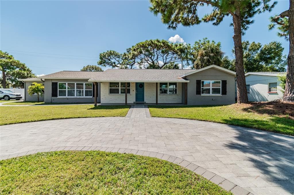 4402 W BAY COURT AVENUE TAMPA, FL 33611