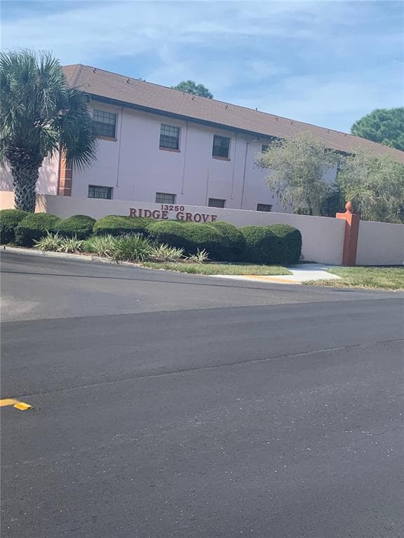 13250 RIDGE ROAD UNIT 6B2 LARGO, FL 33778