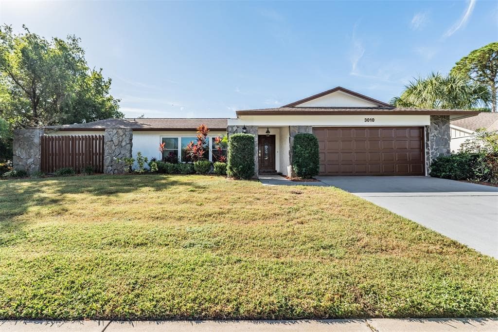 3010 GULL PLACE CLEARWATER, FL 33762