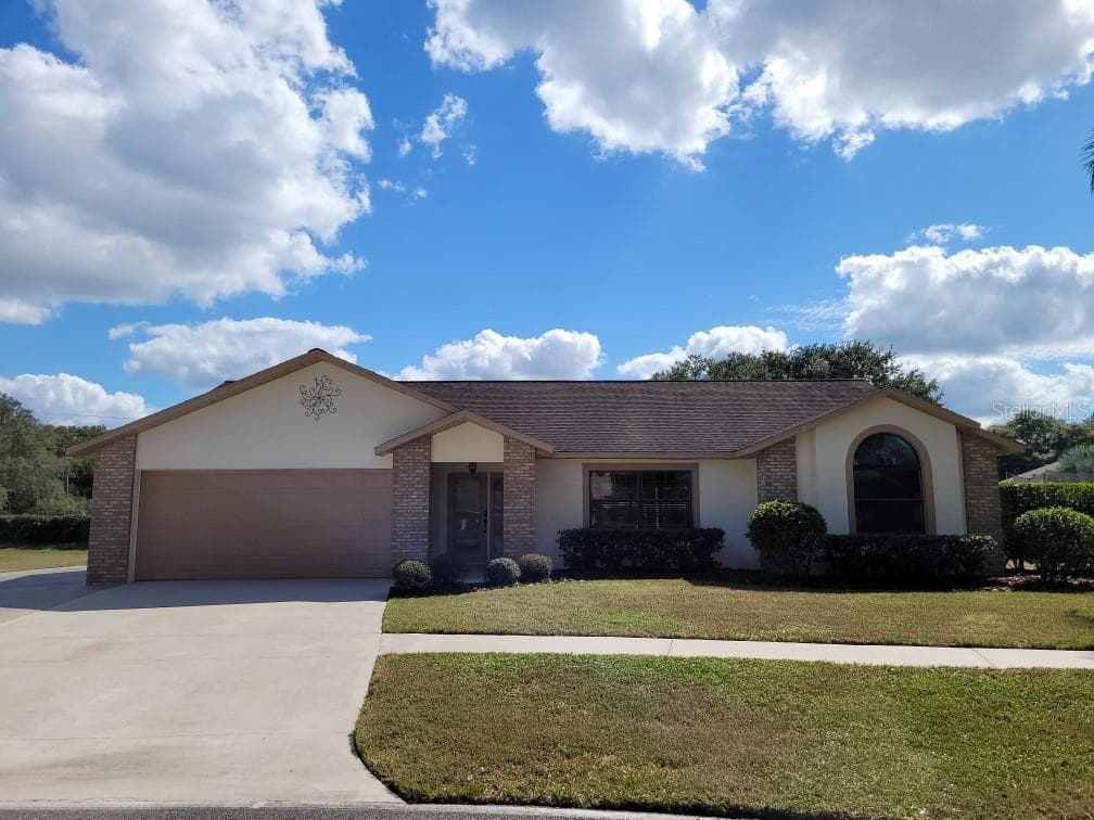 37152 FOXRUN PLACE ZEPHYRHILLS, FL 33542