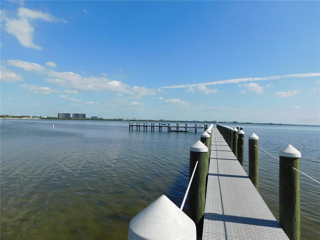 5306 BAY CLUB CIRCLE UNIT 5306 TAMPA, FL 33607