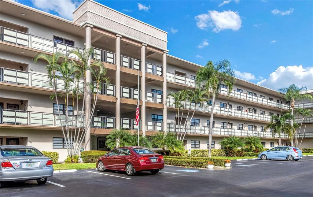 6080 80TH STREET N UNIT 310 ST PETERSBURG, FL 33709