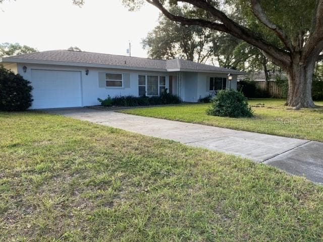 1915 MARLIN DRIVE BELLEAIR BLUFFS, FL 33770