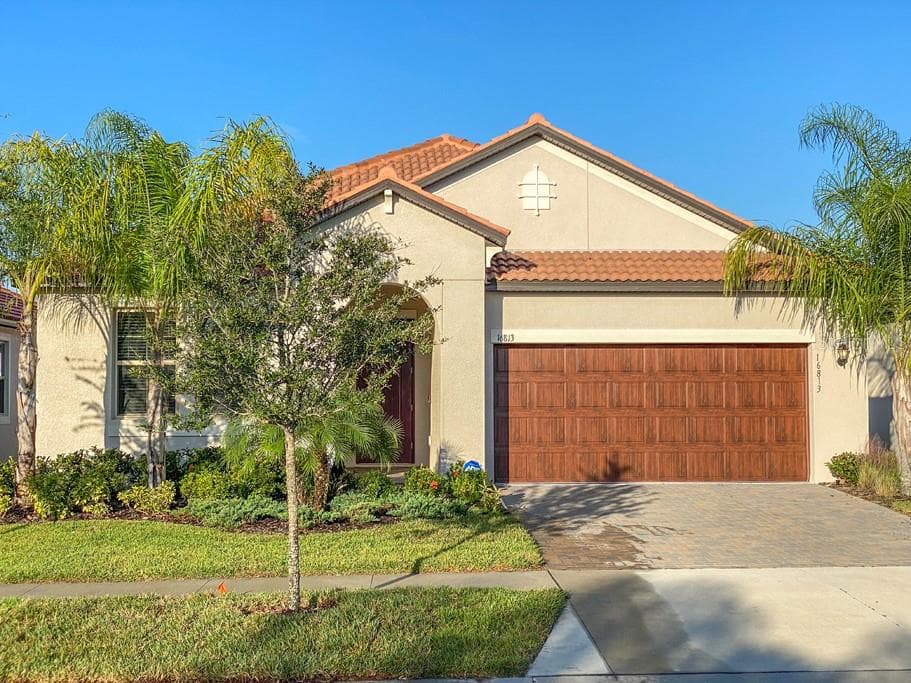 16813 WHISPER ELM STREET WIMAUMA, FL 33598
