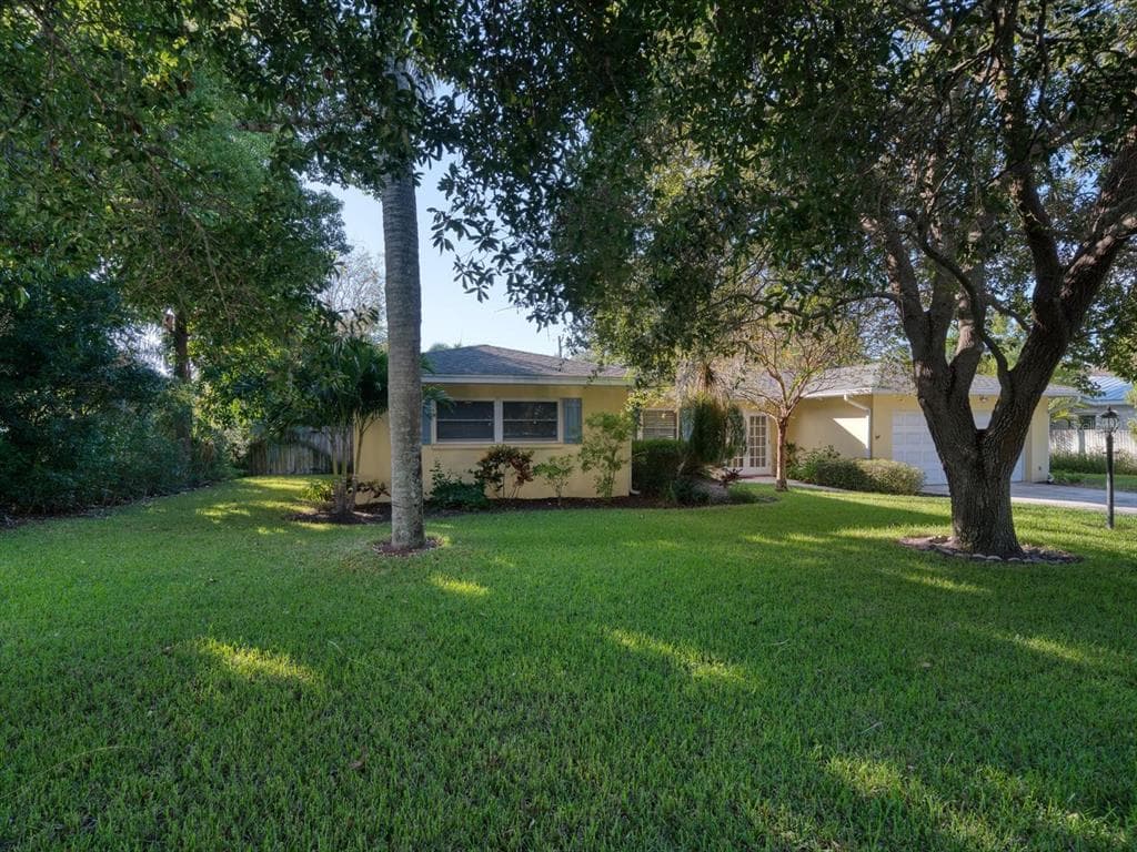 304 ORANGEWOOD LANE LARGO, FL 33770