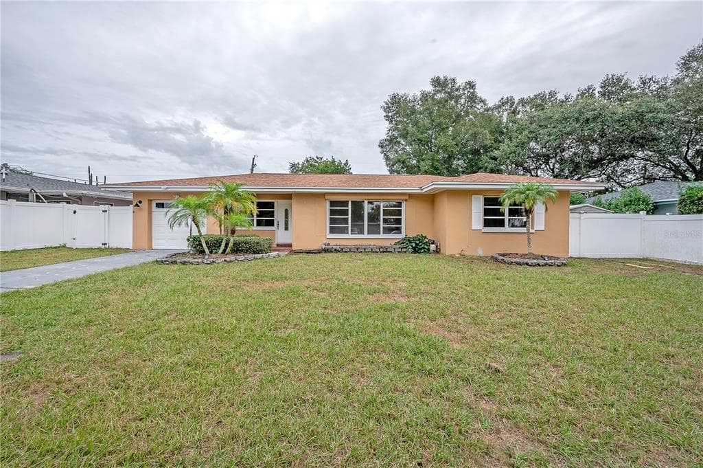 1353 DOUGLAS DRIVE CLEARWATER, FL 33756