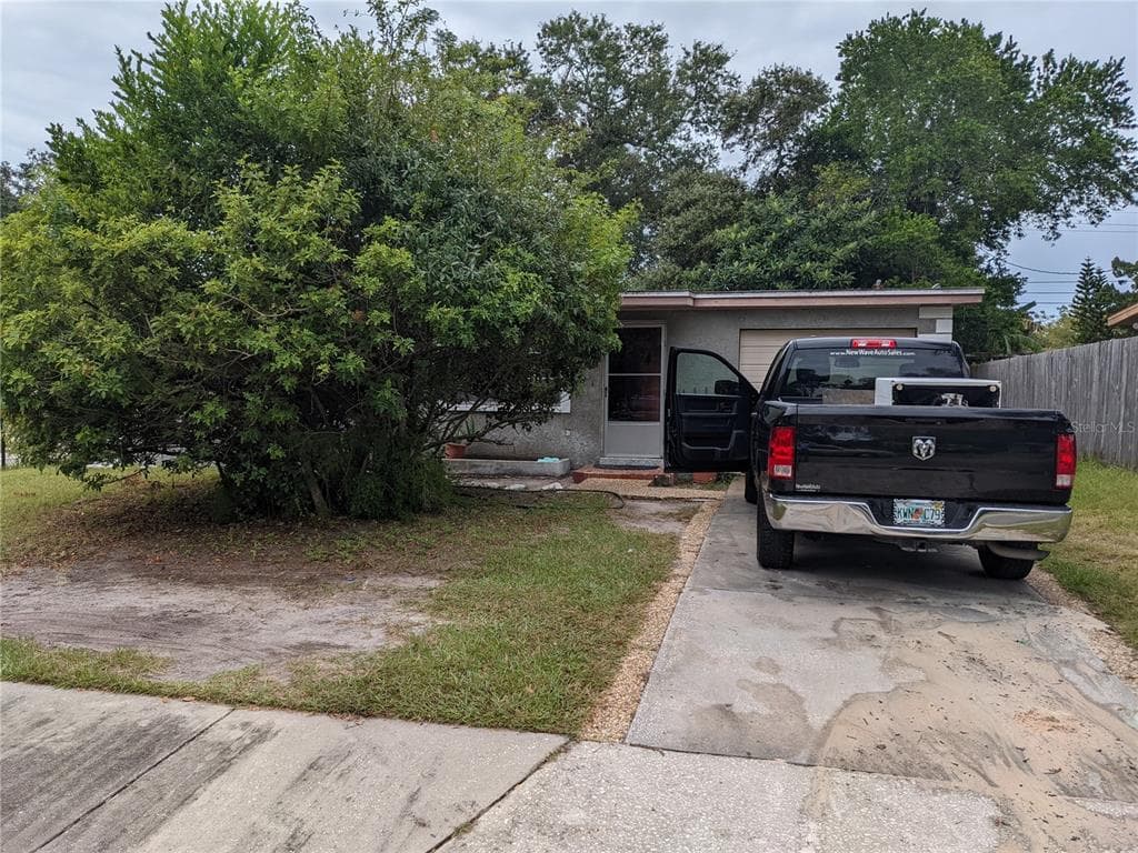 625 10TH PLACE N SAFETY HARBOR, FL 34695
