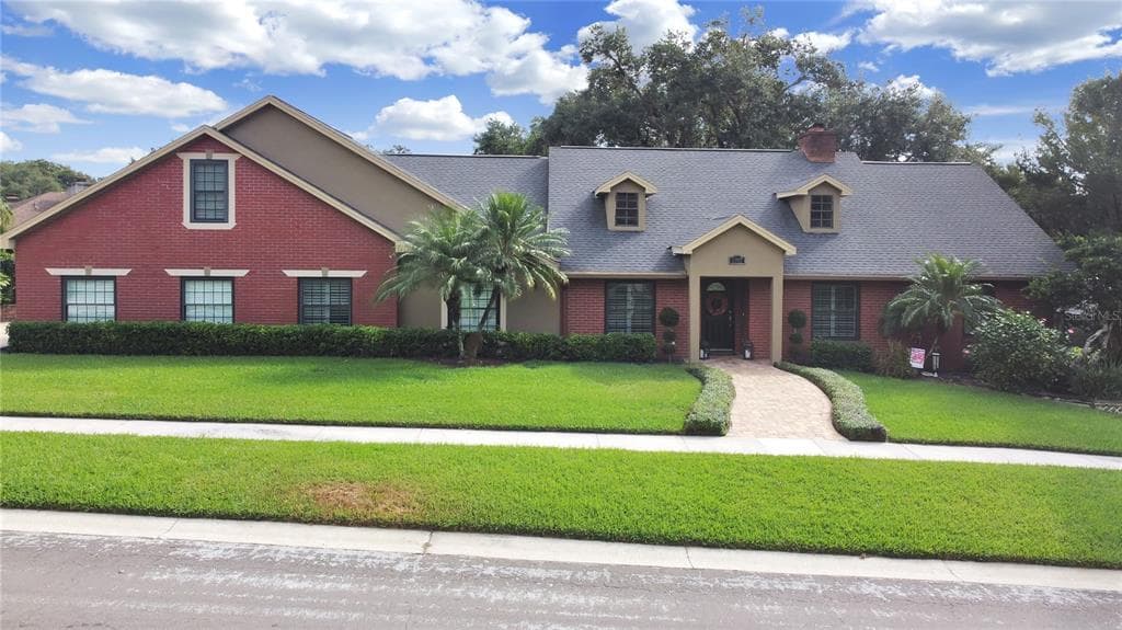 2707 GOLF HEIGHTS CIRCLE VALRICO, FL 33596
