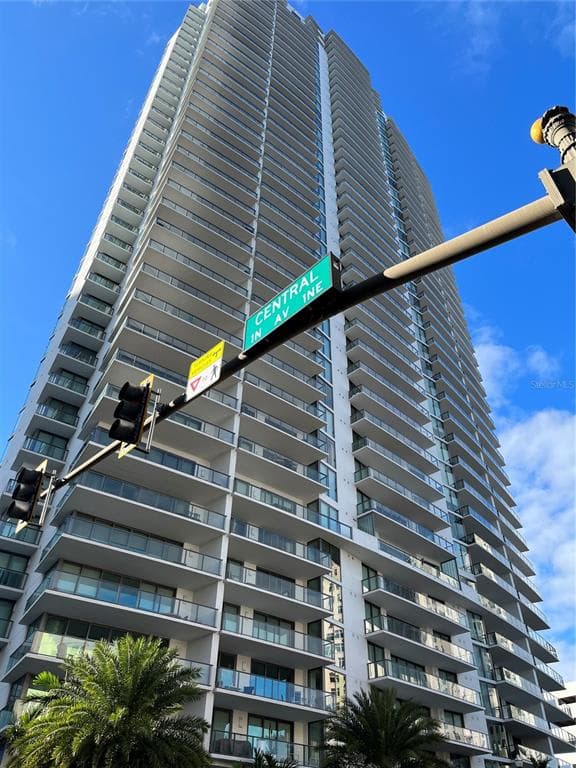 100 1ST AVENUE N UNIT 2003 ST PETERSBURG, FL 33701