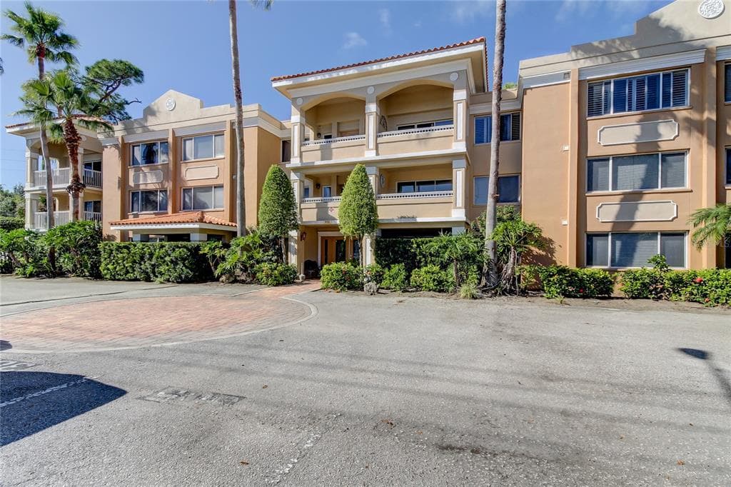 950 BROADWAY UNIT 308