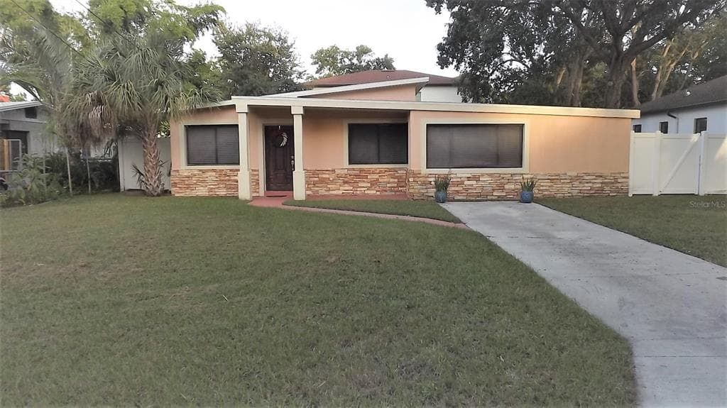 4316 S LOIS AVENUE TAMPA, FL 33611
