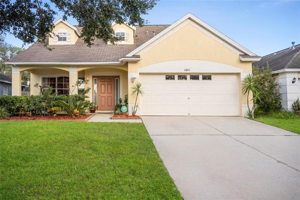 6801 CAMBRIDGE PARK DR APOLLO BEACH, FL 33572