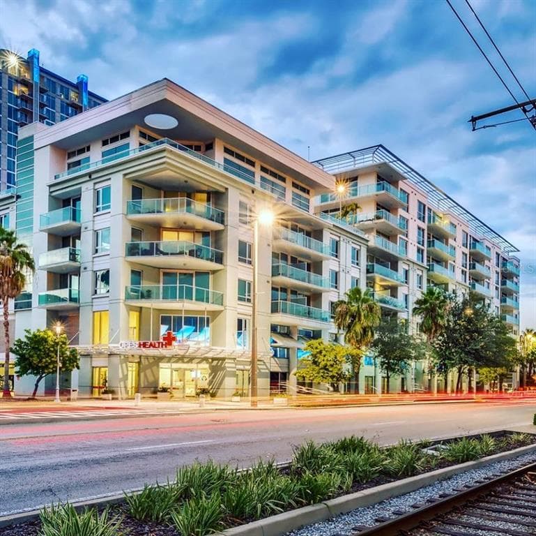 111 N 12TH STREET UNIT 1412 TAMPA, FL 33602