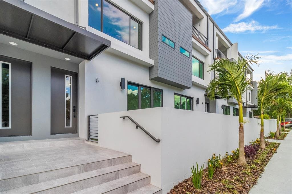 4515 W NORTH A STREET UNIT 7 TAMPA, FL 33609