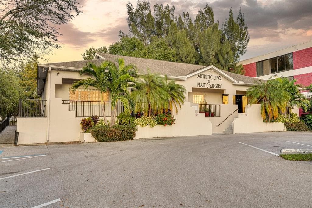 6319 MEMORIAL HIGHWAY TAMPA, FL 33615