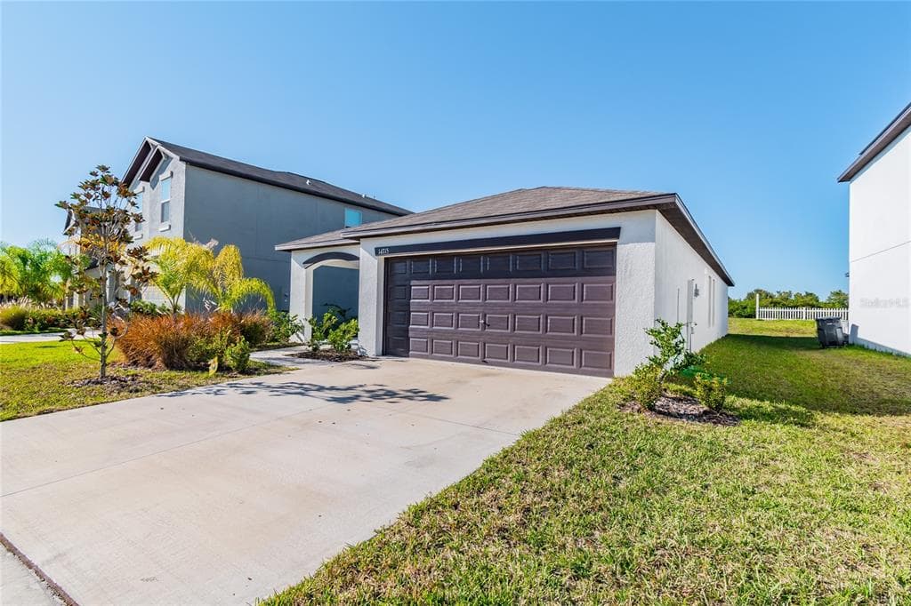 14715 SCOTTBURGH GLEN DRIVE WIMAUMA, FL 33598