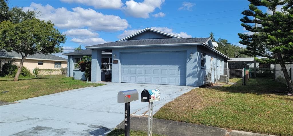 4204 RACCOON LOOP