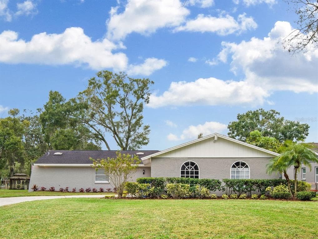 1912 REBECCA ROAD LUTZ, FL 33548