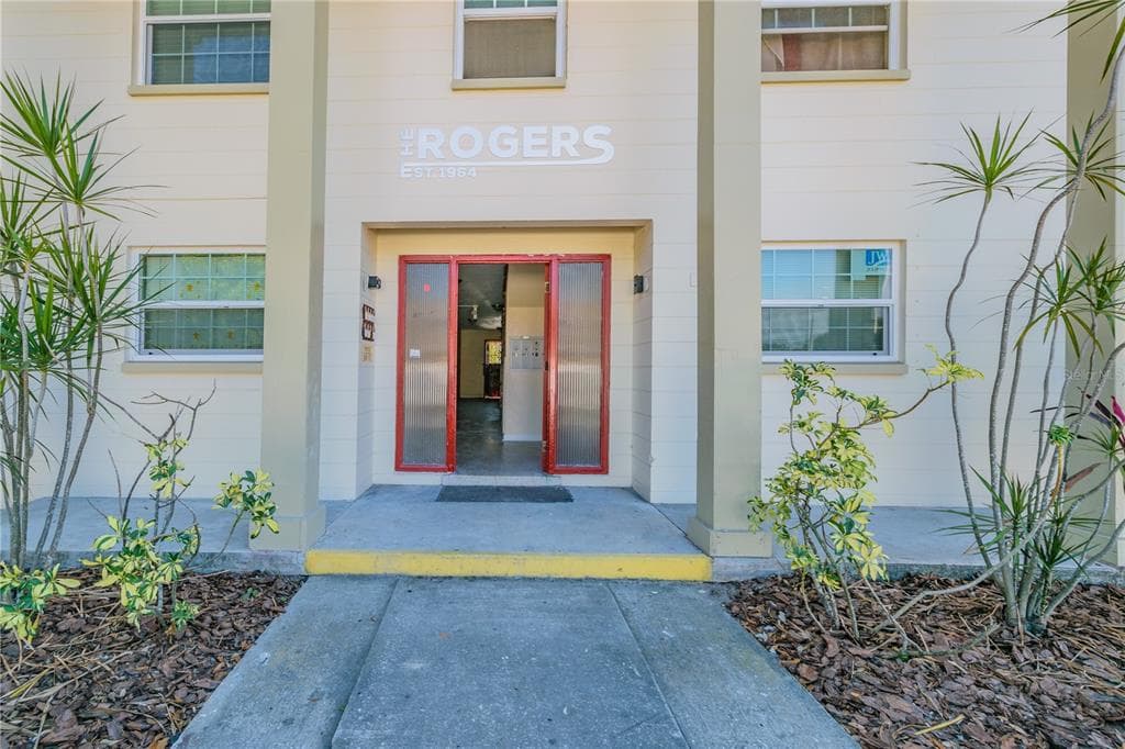 3618 W ROGERS AVENUE UNIT 3 TAMPA, FL 33611
